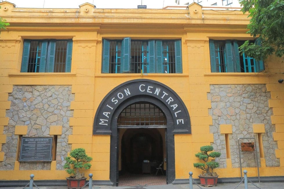 Prisão de Hoa Lo